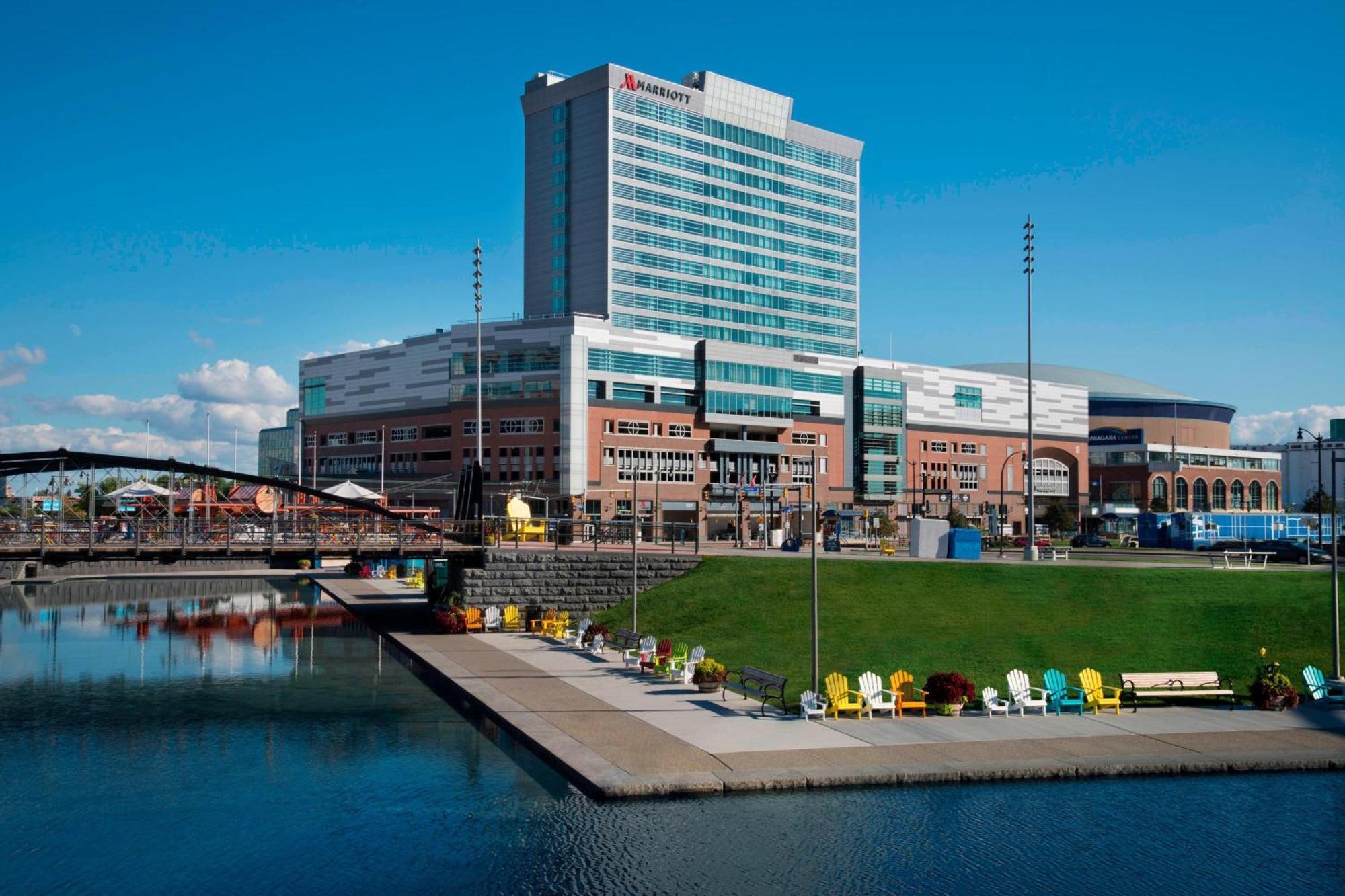Buffalo Marriott At Lecom Harborcenter Extérieur photo