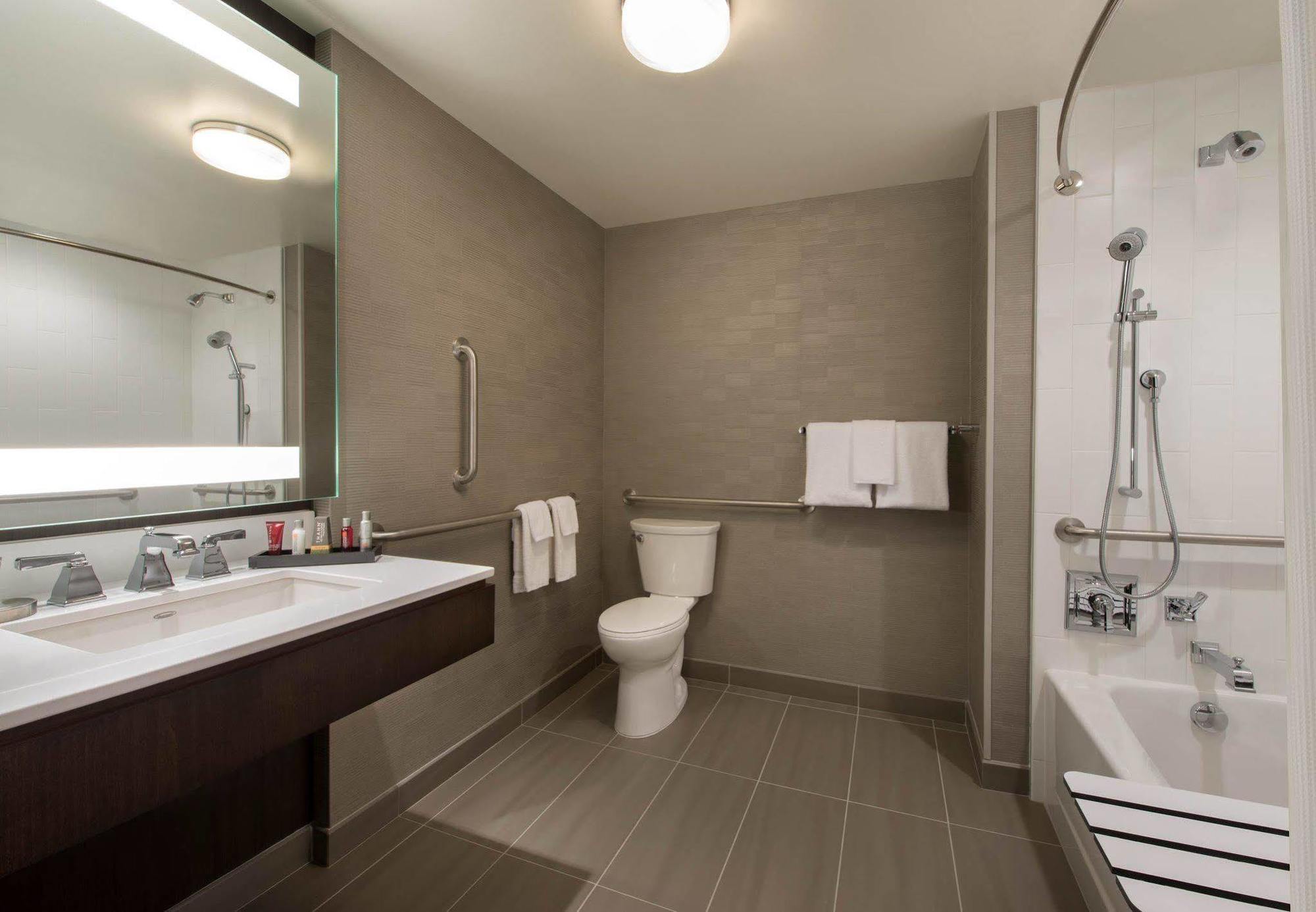 Buffalo Marriott At Lecom Harborcenter Extérieur photo